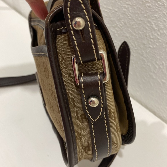 Authentic Dooney & Bourke Singnature Jacquard Monogram Crossbody Purse / Handbag - Picture 7 of 17